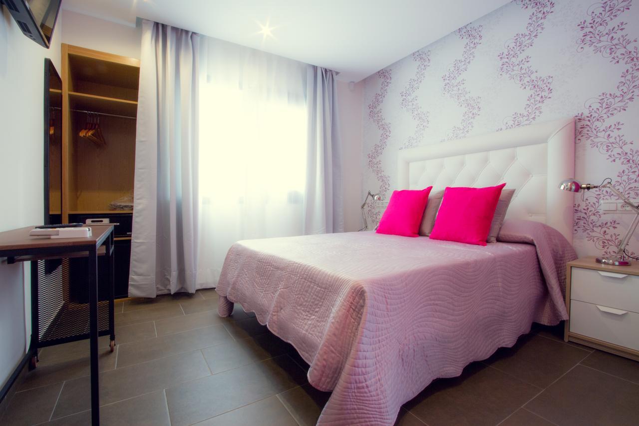 Chambre Double - Vue sur Piscine